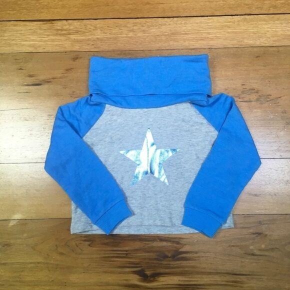 Crazy 8 Other - NWT Crazy8 Girls Sweatshirt Gray & Blue Metallic Star Print Size 18-24M